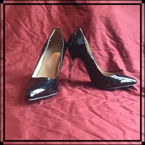 Patent pointy toe pumps with metal heel